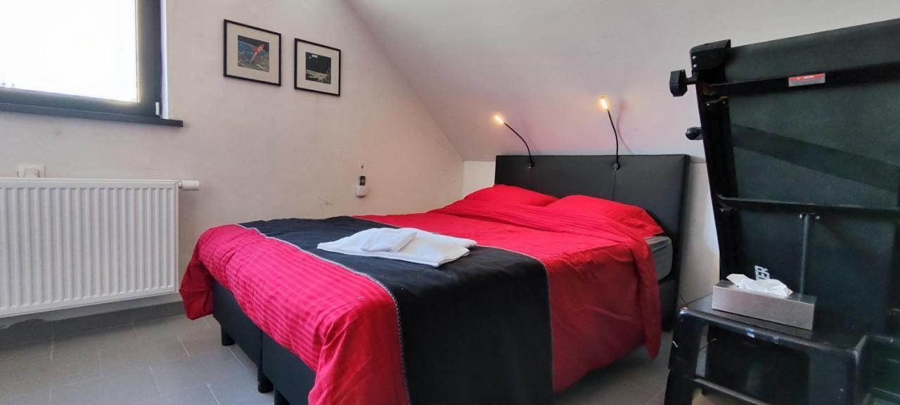 Logeerkamer Xxl 25 M2 Zemst Bagian luar foto